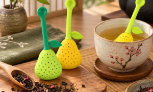 Pear-Shaped Silicone Tea Infuser – Green & Yellow